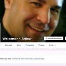 [Bild: Fake%2BProfile%2BManner_Weissmann%2BArth....thumb.jpg]