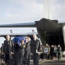 [Bild: Mannliche%2BScammer_derekomar532_01_dere....thumb.jpg]