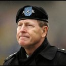 [Bild: Mannliche%2BScammer_garyinewton_01_garyi....thumb.jpg]