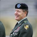 [Bild: Mannliche%2BScammer_garyinewton_02_garyi....thumb.jpg]