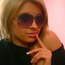 01_Nika_strawberrygirl