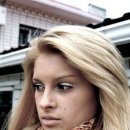 02_Nika_strawberrygirl