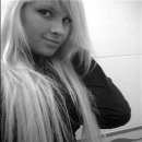 20_Nika_strawberrygirl